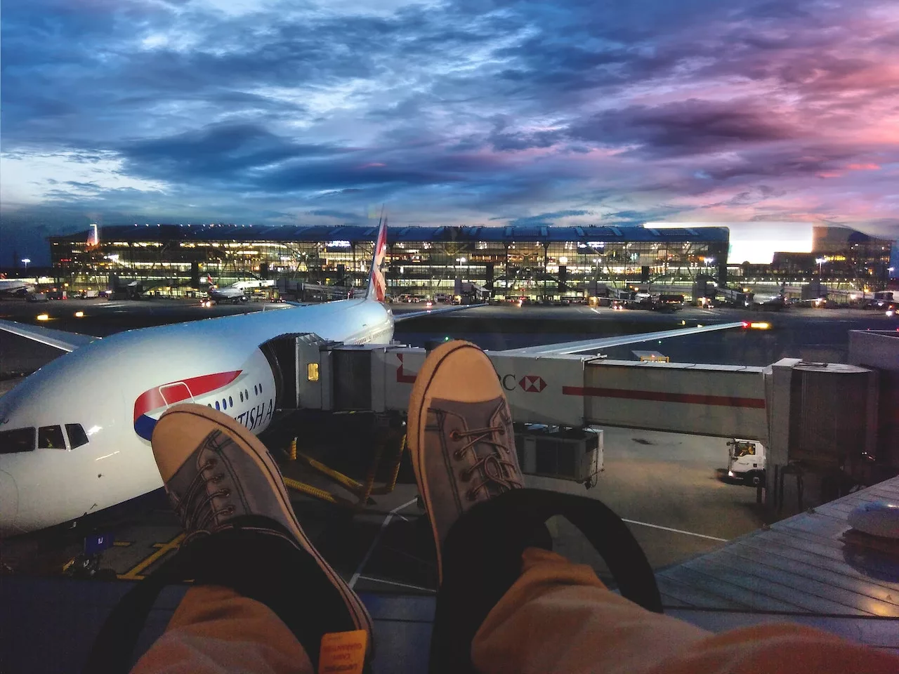 Avoid the Hassle: Why Minibus Hire is Ideal for Airport Transfers