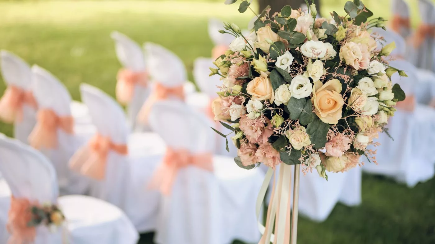 Summer Weddings: How to Manage Guest Transportation Seamlessly