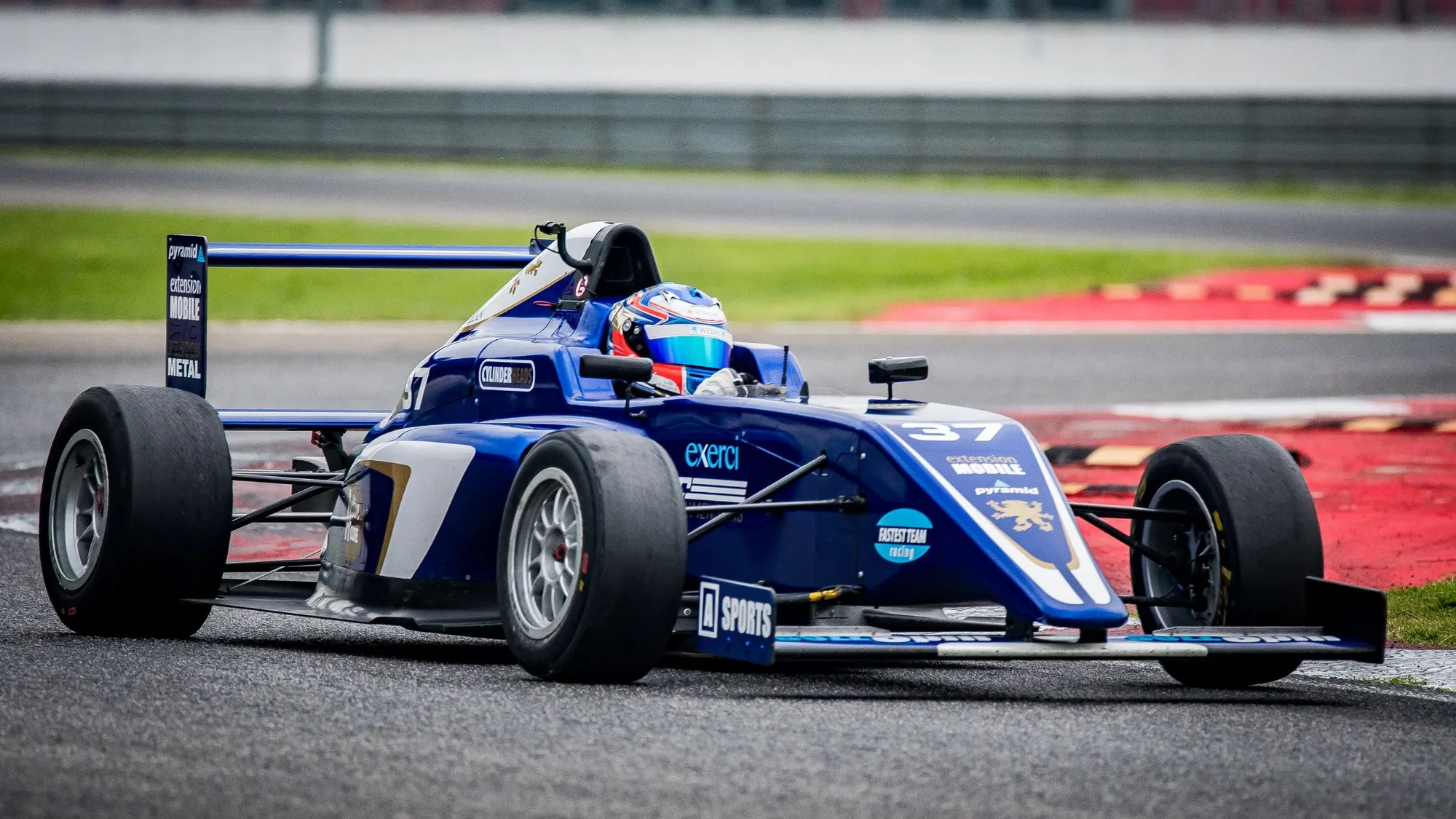 Experience the 2025 British Grand Prix at Silverstone with AJ Travel