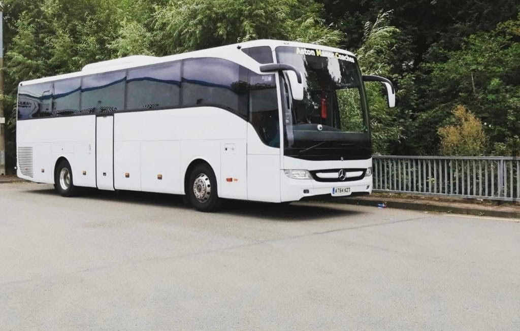 Coach Hire Services In Birmingham For School Trips