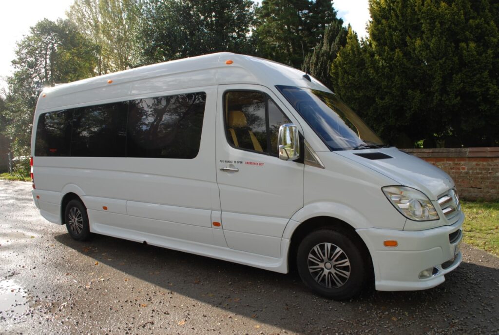 Reasons to Hire a 12-Seater Minibus