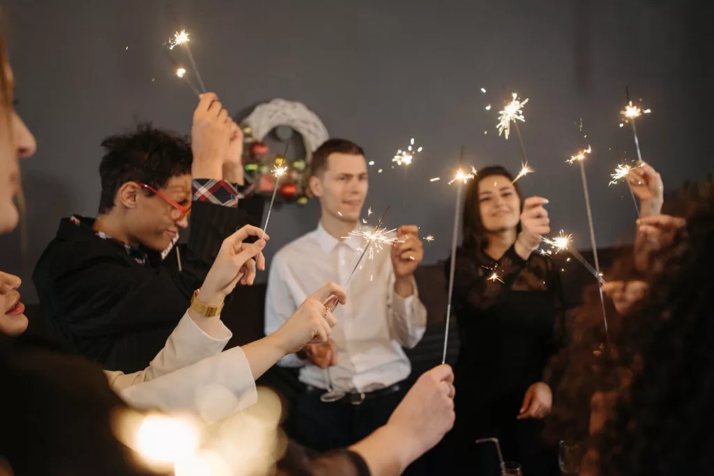 Choosing the Right Minibus Hire Service for Your Corporate End-of-Year Celebrations in Birmingham
