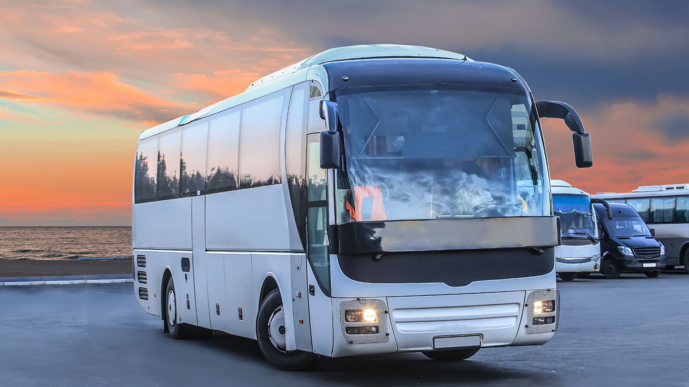 Minibus vs Coach: What’s Best for Your Trip?
